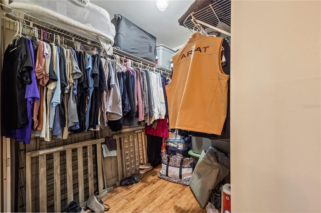 На продажу: $249,999 (2 спален, 2 ванн, 1316 Квадратных фут)