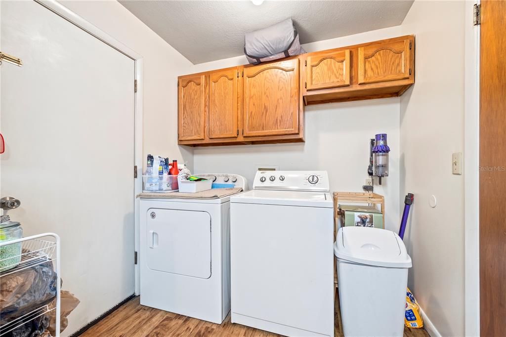 На продажу: $249,999 (2 спален, 2 ванн, 1316 Квадратных фут)