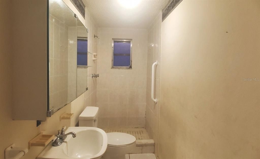 En Venta: $195,000 (3 camas, 2 baños, 1310 Pies cuadrados)