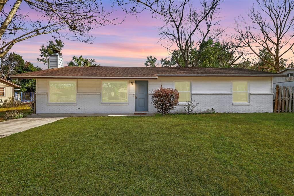 For Sale: $209,900 (3 beds, 2 baths, 1124 Square Feet)