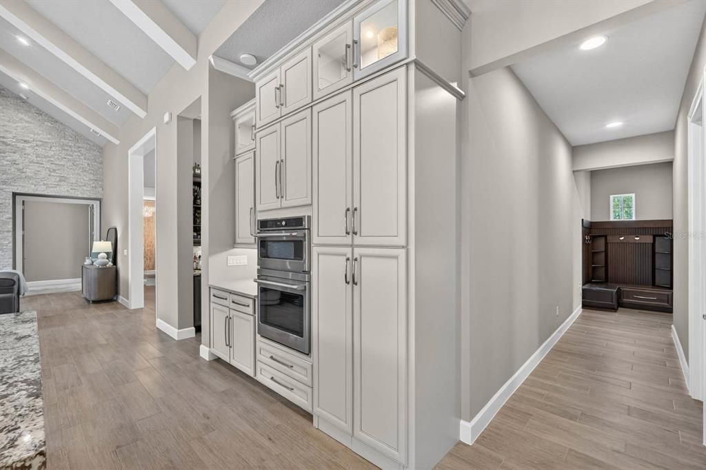 На продажу: $2,324,999 (4 спален, 4 ванн, 3832 Квадратных фут)