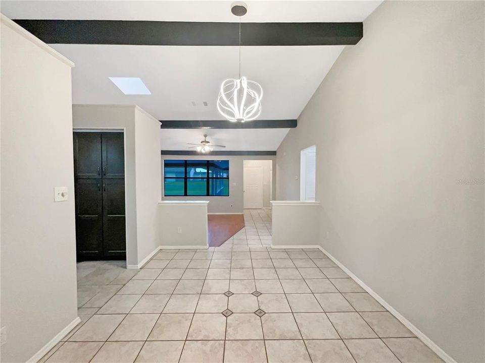 En Venta: $410,000 (3 camas, 2 baños, 1758 Pies cuadrados)