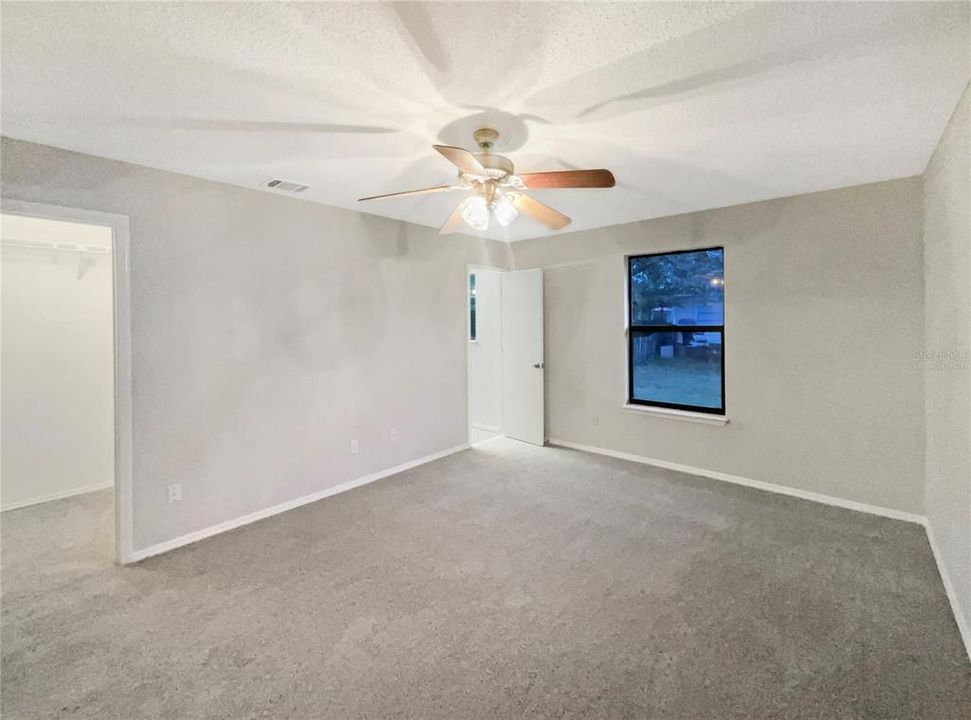 En Venta: $410,000 (3 camas, 2 baños, 1758 Pies cuadrados)