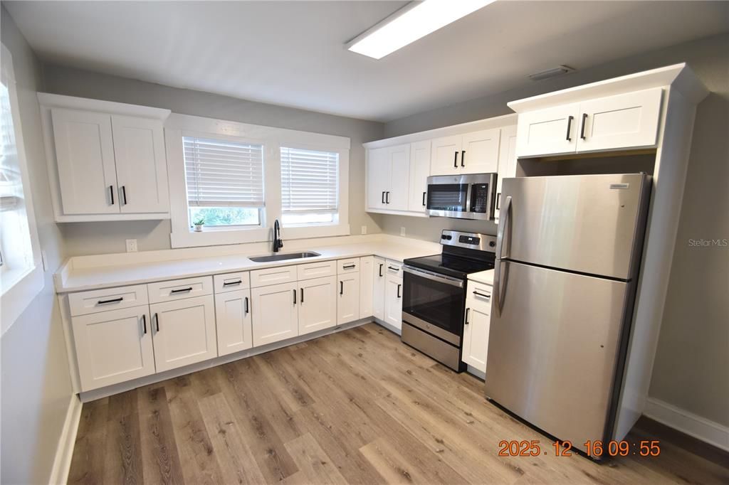 出租: $1,395 (2 贝兹, 1 浴室, 744 平方英尺)