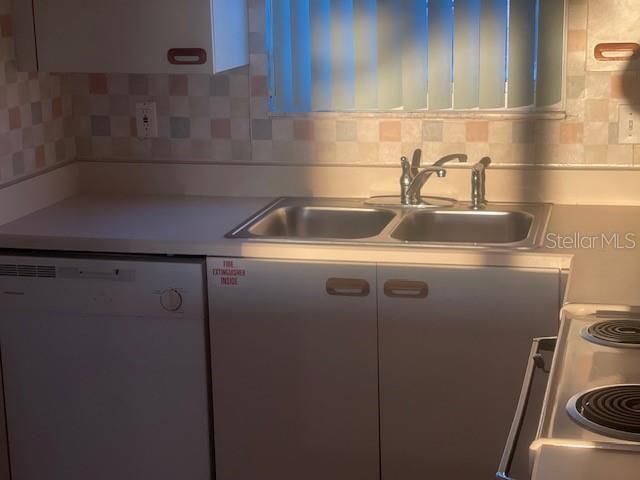 В аренду: $1,800 (1 спален, 1 ванн, 804 Квадратных фут)