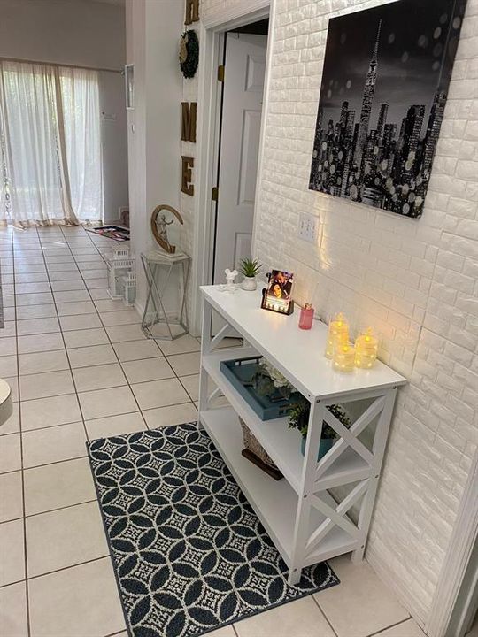 В аренду: $2,400 (3 спален, 2 ванн, 1291 Квадратных фут)