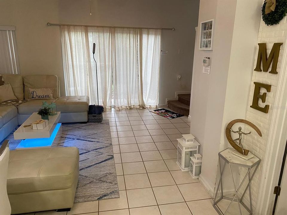 В аренду: $2,400 (3 спален, 2 ванн, 1291 Квадратных фут)