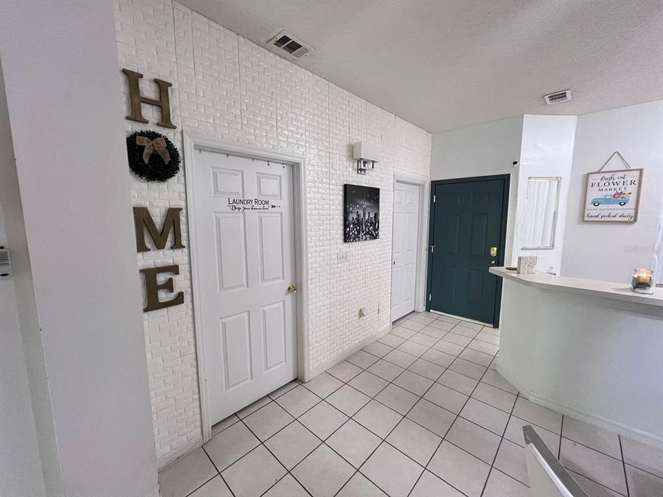 В аренду: $2,400 (3 спален, 2 ванн, 1291 Квадратных фут)