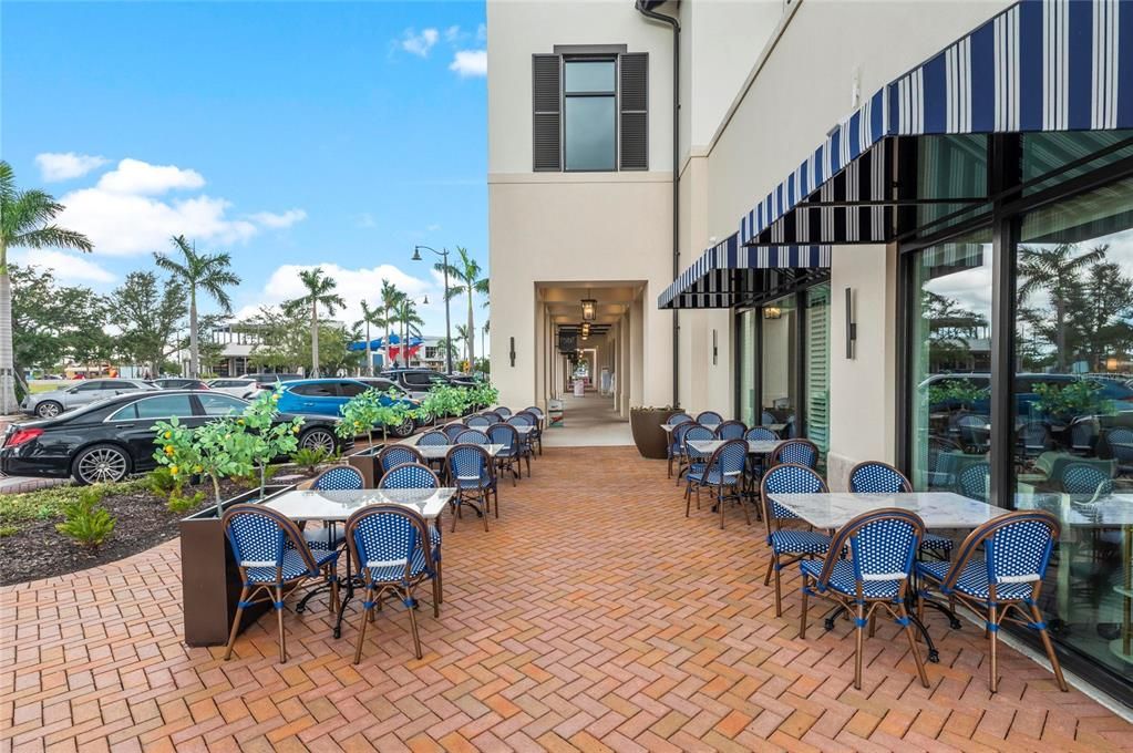 En Venta: $689,900 (4 camas, 3 baños, 2248 Pies cuadrados)