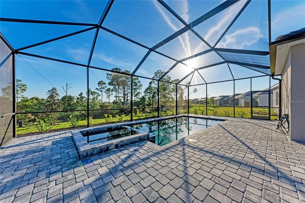 En Venta: $689,900 (4 camas, 3 baños, 2248 Pies cuadrados)