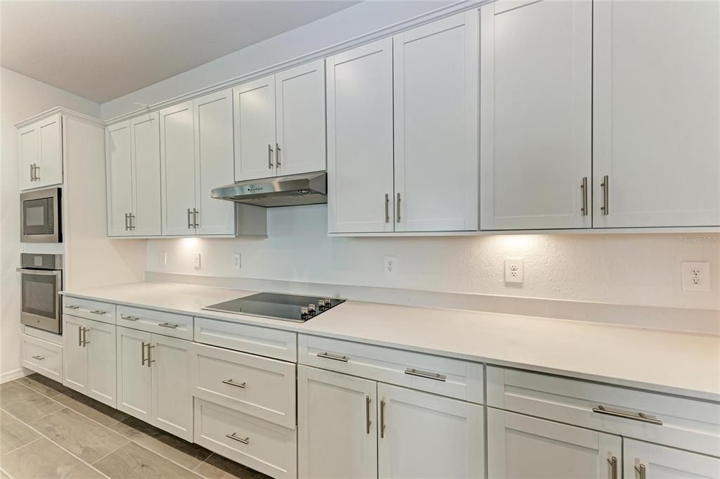 En Venta: $689,900 (4 camas, 3 baños, 2248 Pies cuadrados)