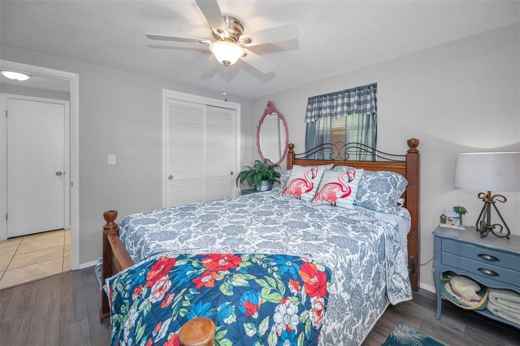 For Sale: $136,900 (2 beds, 2 baths, 1032 Square Feet)