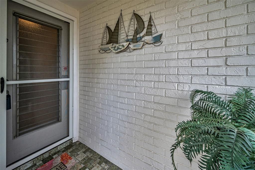 For Sale: $136,900 (2 beds, 2 baths, 1032 Square Feet)