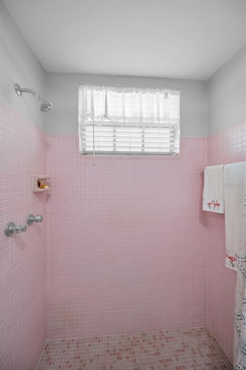 For Sale: $136,900 (2 beds, 2 baths, 1032 Square Feet)