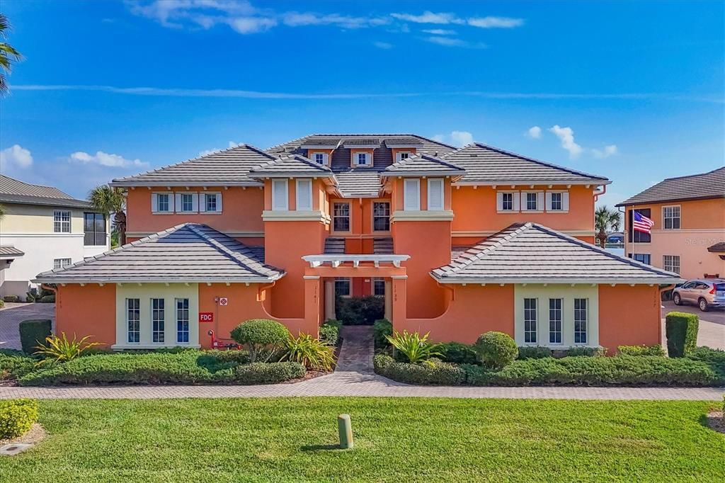 En Venta: $525,000 (3 camas, 2 baños, 2332 Pies cuadrados)