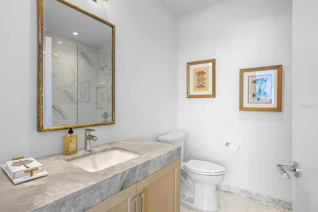 En Venta: $3,200,000 (3 camas, 3 baños, 2937 Pies cuadrados)