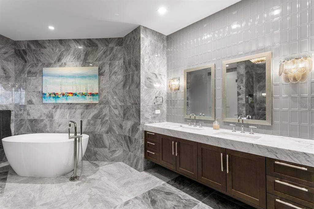 En Venta: $3,200,000 (3 camas, 3 baños, 2937 Pies cuadrados)