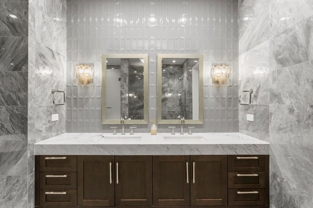 En Venta: $3,200,000 (3 camas, 3 baños, 2937 Pies cuadrados)