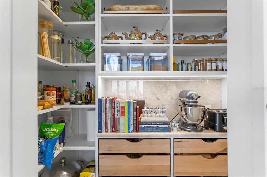 En Venta: $3,200,000 (3 camas, 3 baños, 2937 Pies cuadrados)