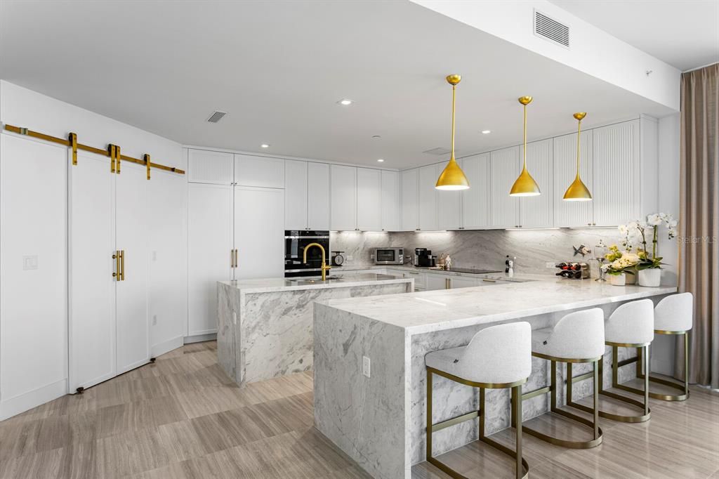 En Venta: $3,200,000 (3 camas, 3 baños, 2937 Pies cuadrados)