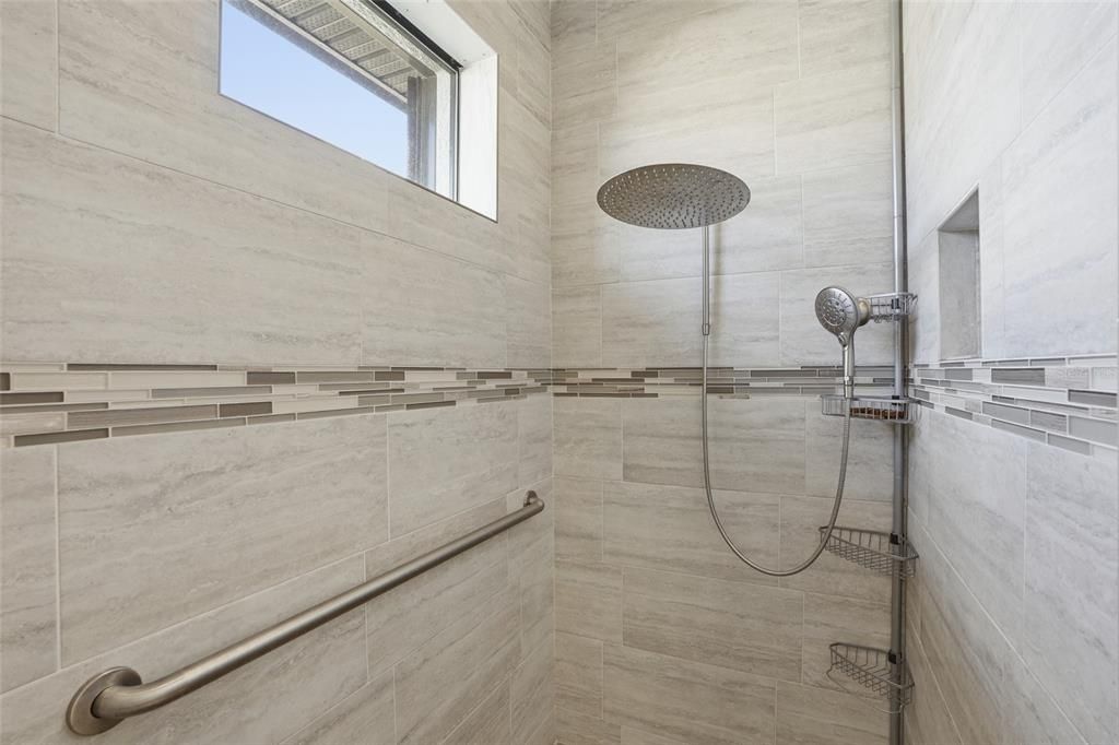 На продажу: $683,000 (3 спален, 2 ванн, 1893 Квадратных фут)