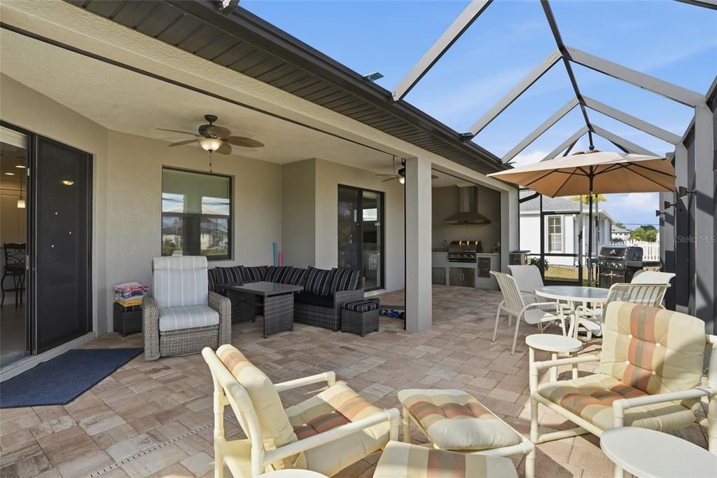 На продажу: $683,000 (3 спален, 2 ванн, 1893 Квадратных фут)