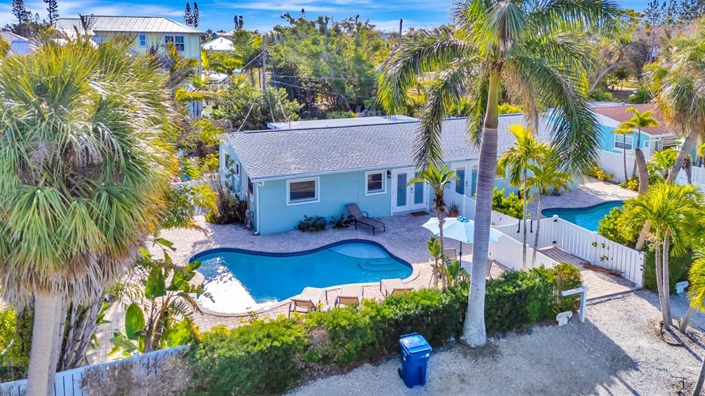 待售: $845,000 (2 贝兹, 1 浴室, 810 平方英尺)