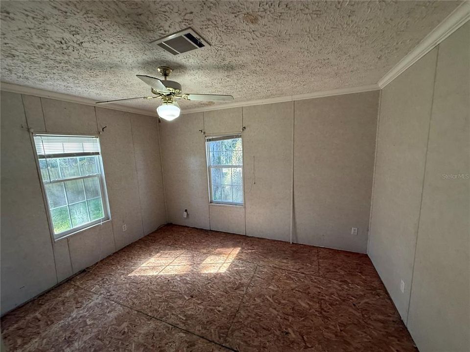 На продажу: $115,000 (3 спален, 2 ванн, 1352 Квадратных фут)