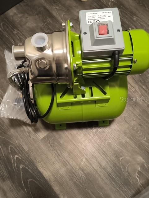 На продажу: $45,000 (0.27 acres)