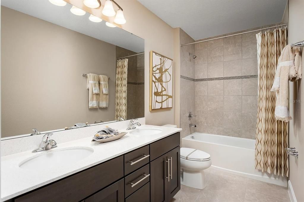 На продажу: $502,990 (4 спален, 2 ванн, 2890 Квадратных фут)