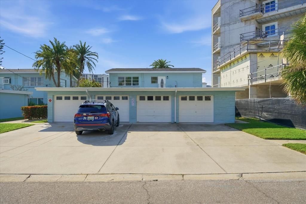 For Sale: $328,000 (2 beds, 2 baths, 793 Square Feet)