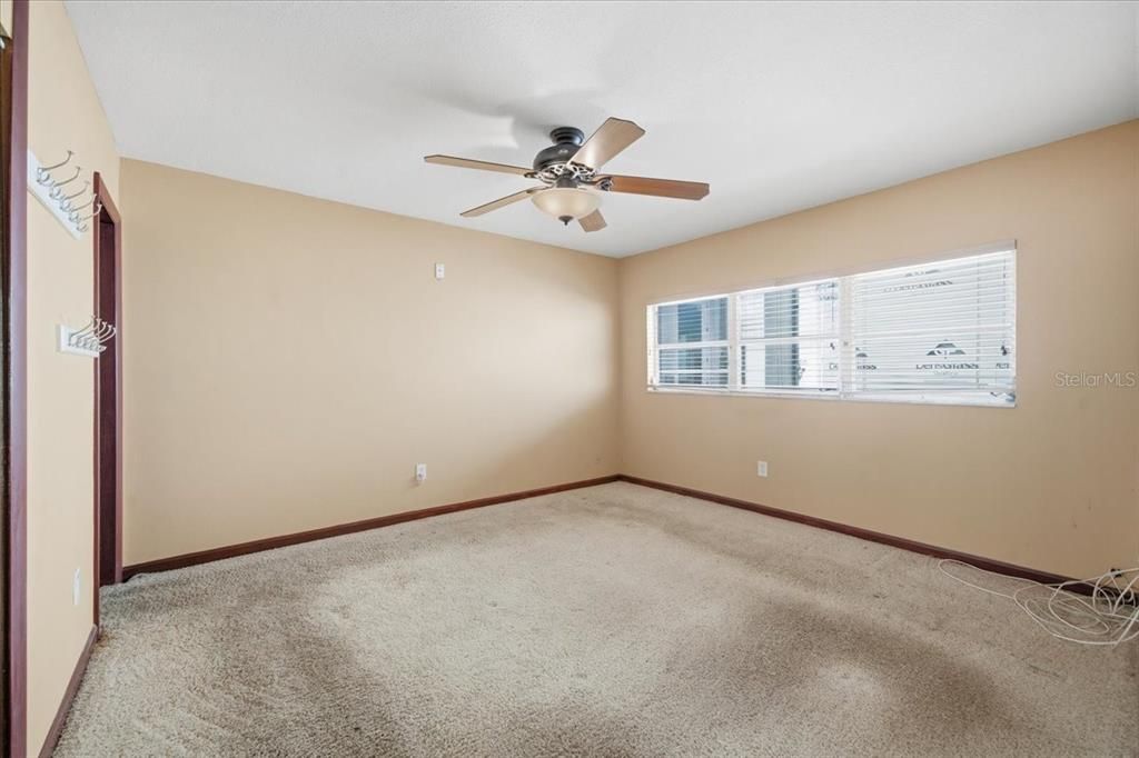 For Sale: $328,000 (2 beds, 2 baths, 793 Square Feet)