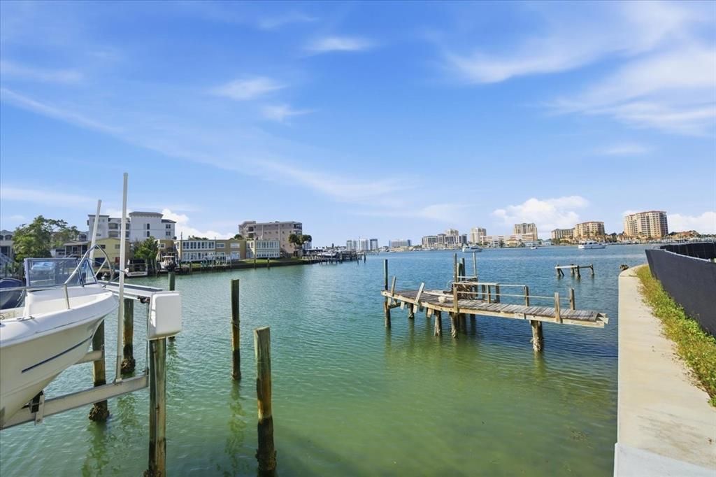 For Sale: $328,000 (2 beds, 2 baths, 793 Square Feet)