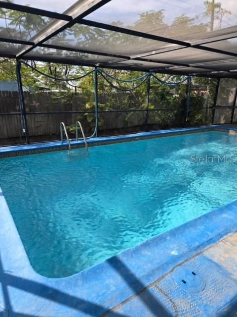 На продажу: $205,000 (2 спален, 1 ванн, 1253 Квадратных фут)