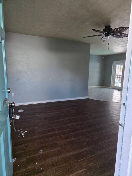 На продажу: $205,000 (2 спален, 1 ванн, 1253 Квадратных фут)