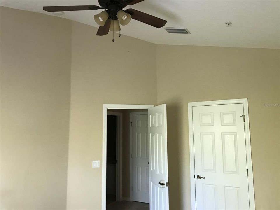 For Rent: $2,350 (3 beds, 2 baths, 1602 Square Feet)