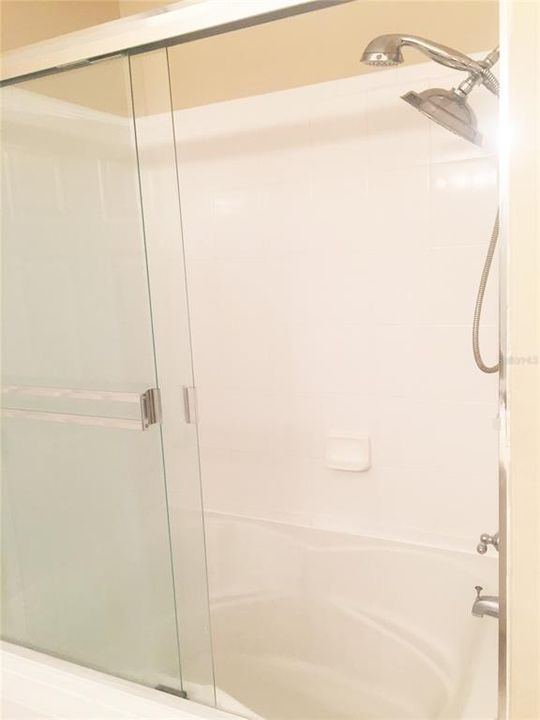 For Rent: $2,350 (3 beds, 2 baths, 1602 Square Feet)