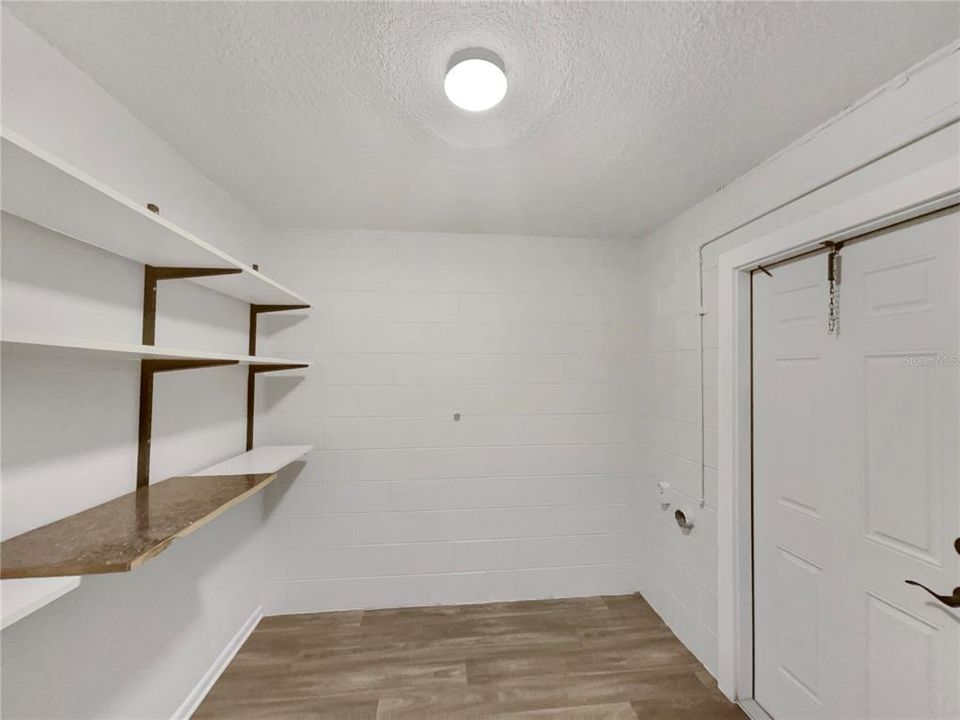 На продажу: $232,000 (3 спален, 1 ванн, 917 Квадратных фут)