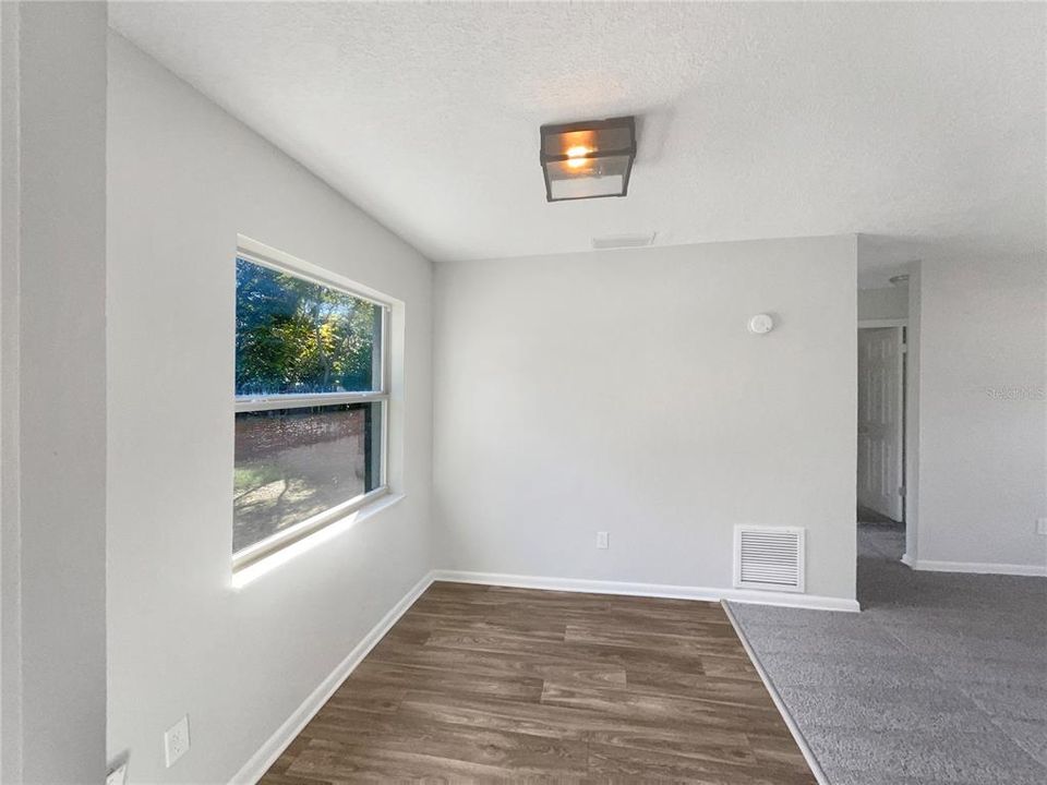 На продажу: $232,000 (3 спален, 1 ванн, 917 Квадратных фут)