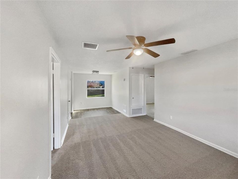 На продажу: $232,000 (3 спален, 1 ванн, 917 Квадратных фут)