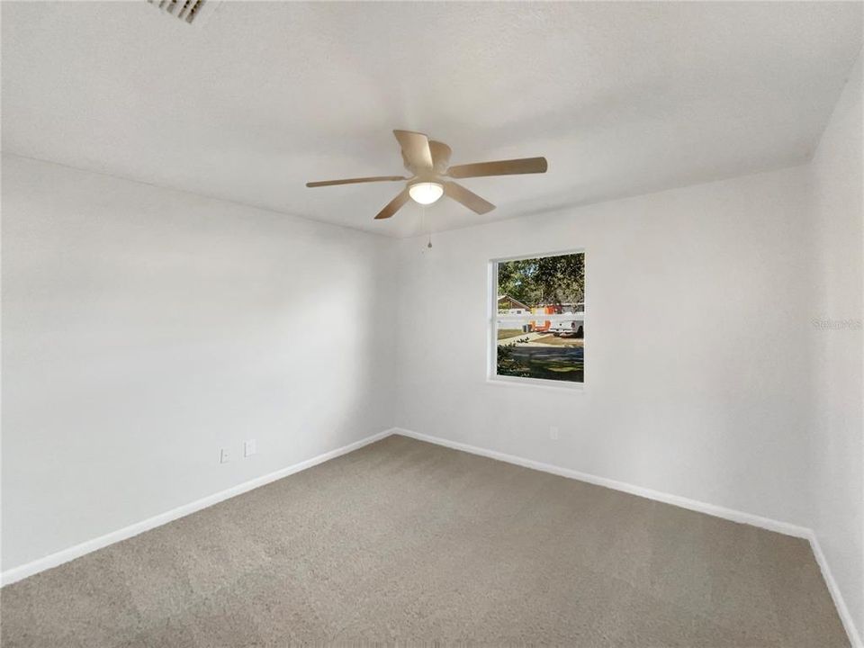 На продажу: $232,000 (3 спален, 1 ванн, 917 Квадратных фут)