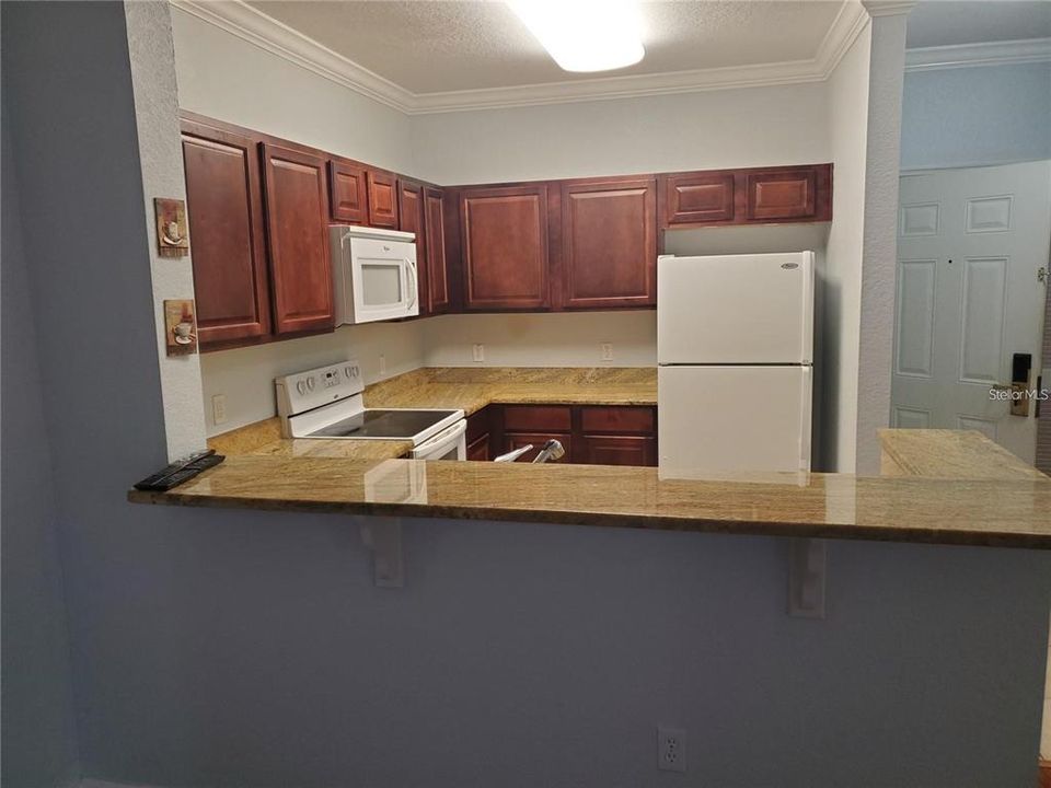 For Sale: $189,000 (2 beds, 2 baths, 1137 Square Feet)