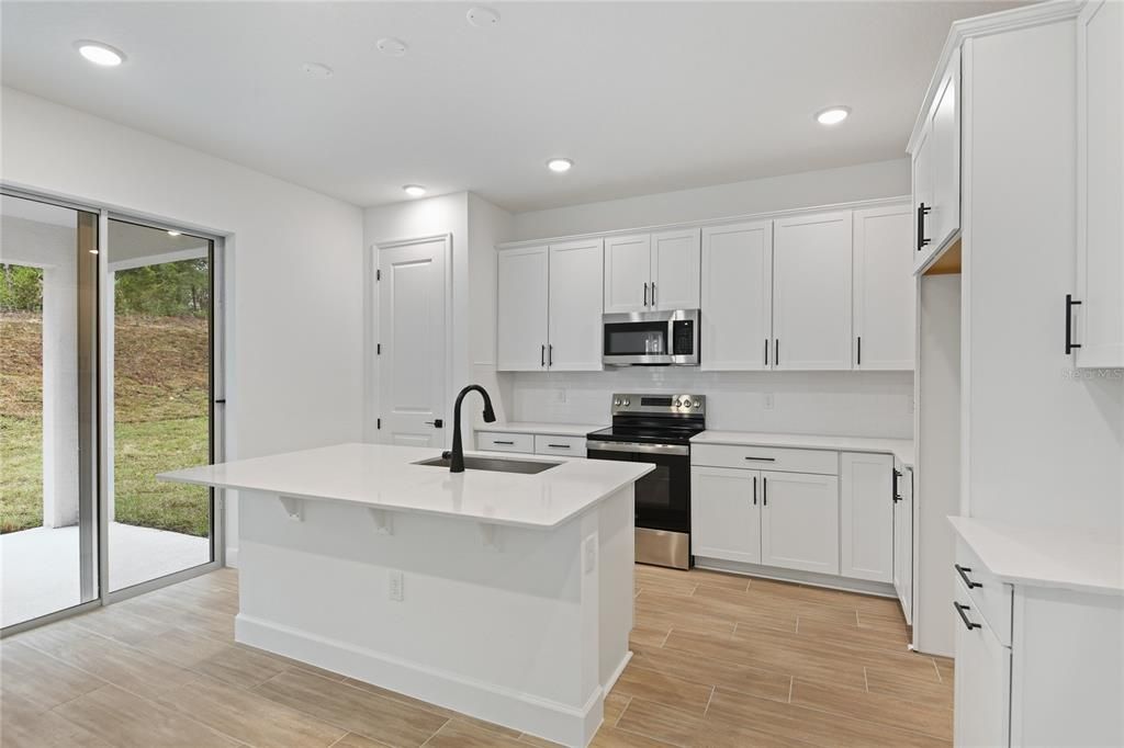 En Venta: $524,948 (4 camas, 3 baños, 2670 Pies cuadrados)