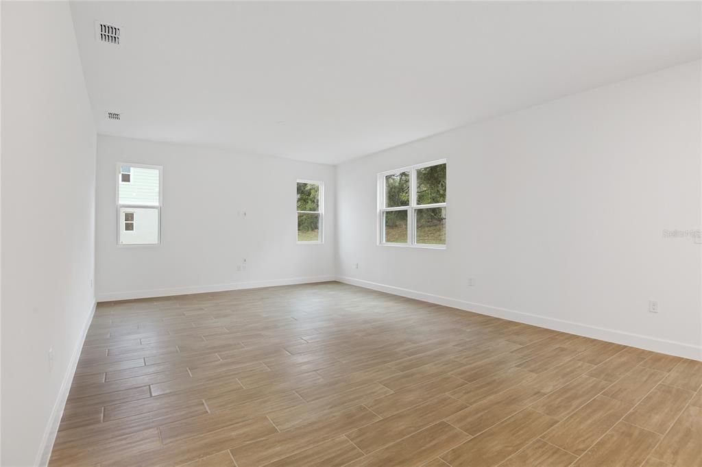 En Venta: $524,948 (4 camas, 3 baños, 2670 Pies cuadrados)