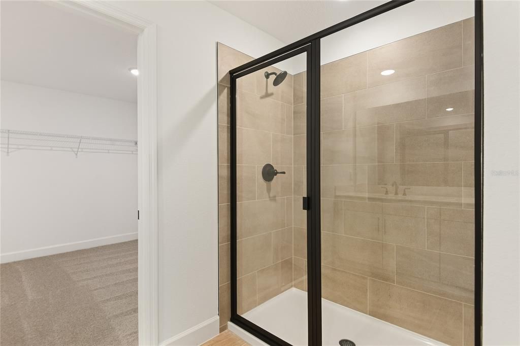 En Venta: $524,948 (4 camas, 3 baños, 2670 Pies cuadrados)