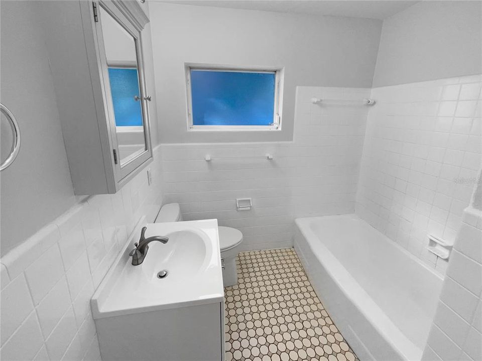 На продажу: $381,000 (3 спален, 2 ванн, 1572 Квадратных фут)