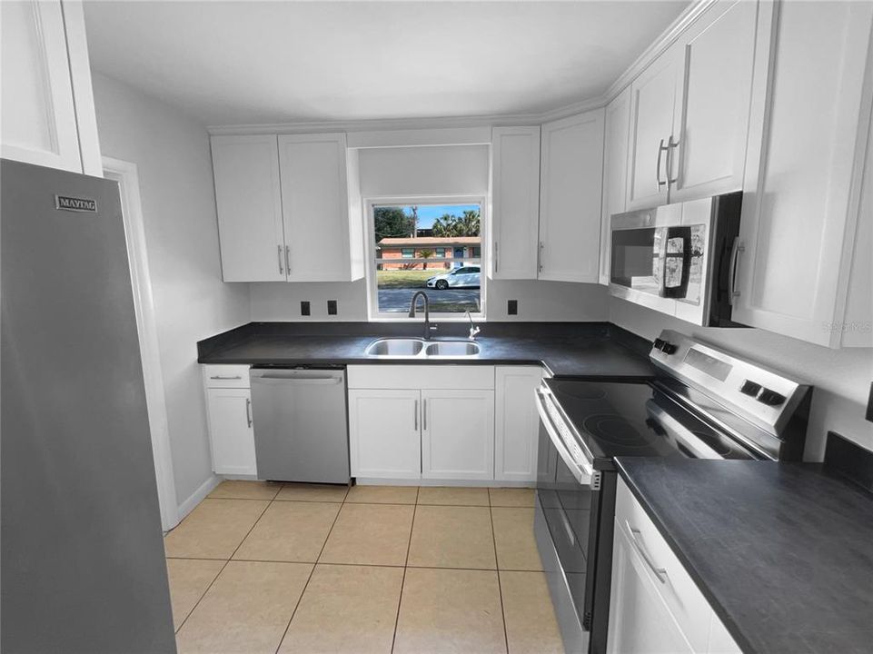 На продажу: $381,000 (3 спален, 2 ванн, 1572 Квадратных фут)