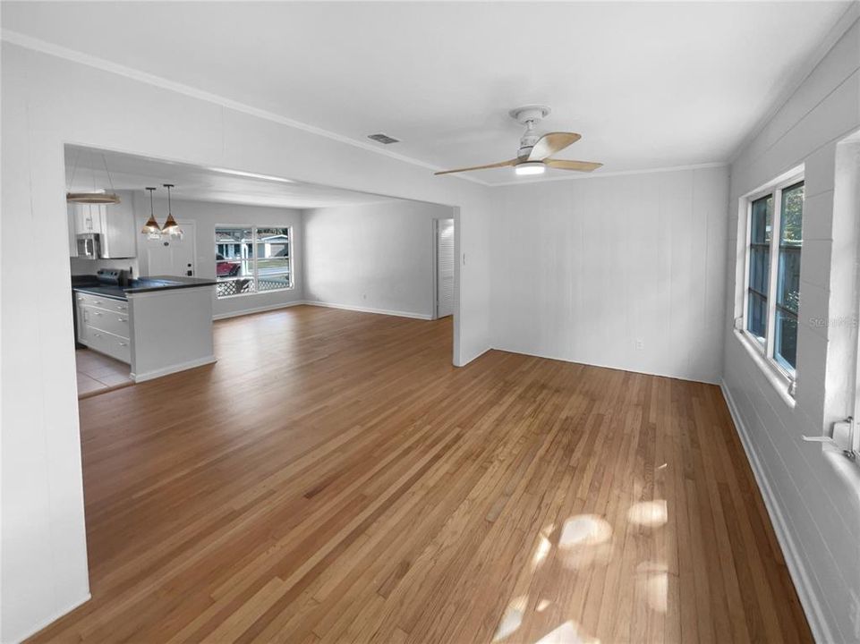 На продажу: $381,000 (3 спален, 2 ванн, 1572 Квадратных фут)