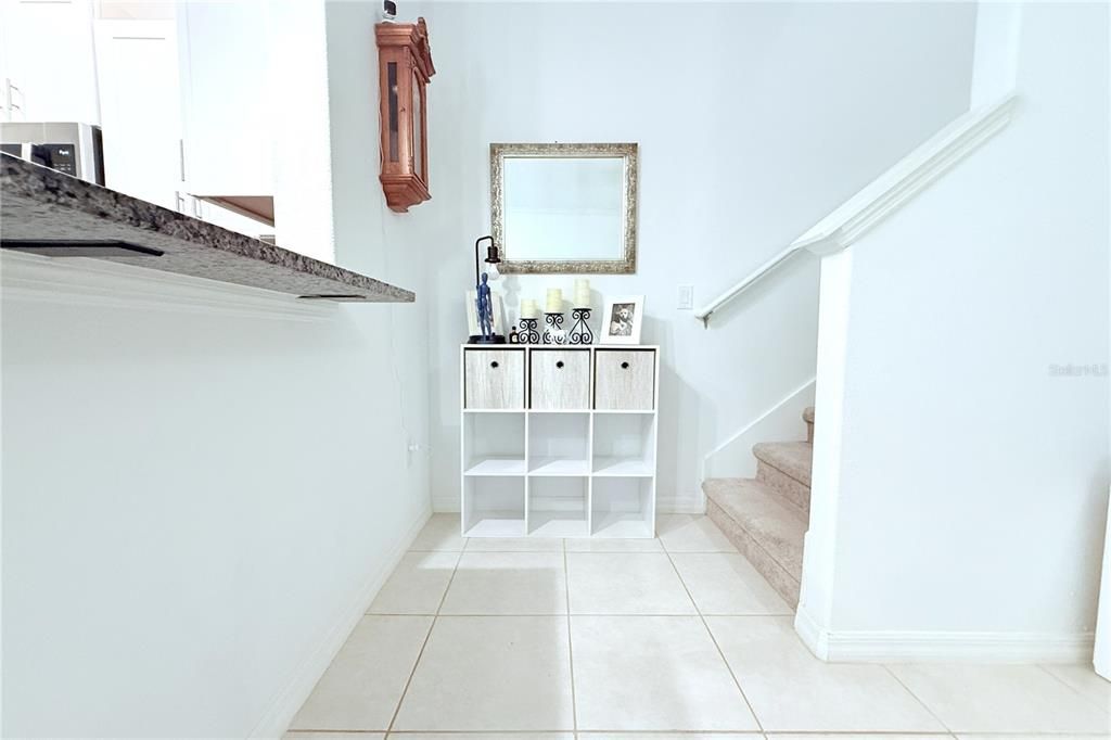 For Rent: $1,950 (3 beds, 2 baths, 1666 Square Feet)