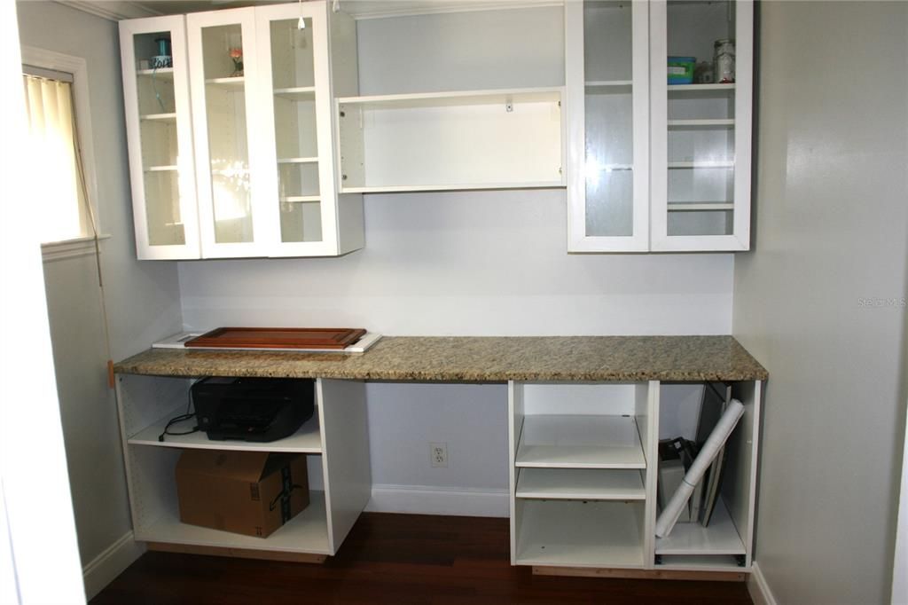 For Rent: $3,000 (4 beds, 2 baths, 2834 Square Feet)